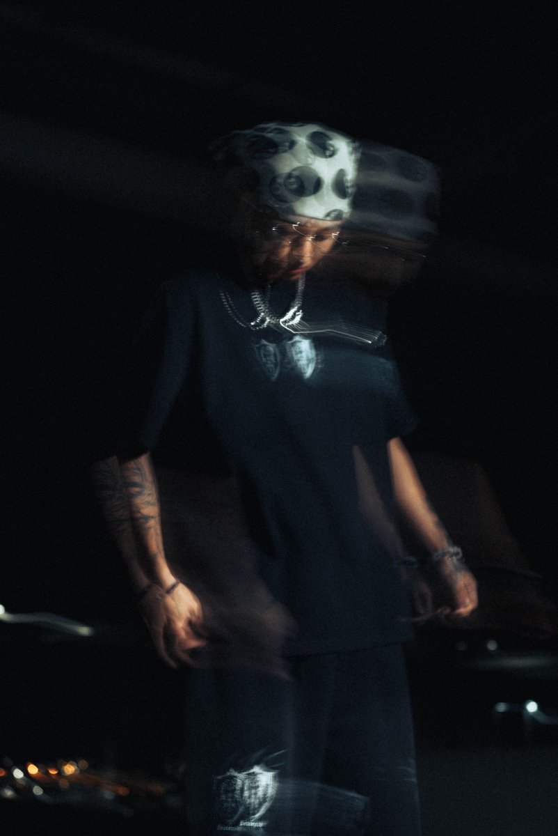 CREST "VINTAGE" T-SHIRT