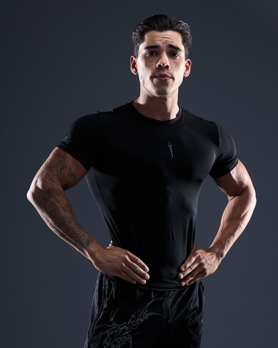 "ESSENTIAL" COMPRESSION TEE - intrepid